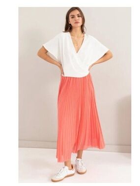 White House Black Market Coral Accordion Pleat Maxi Skirt